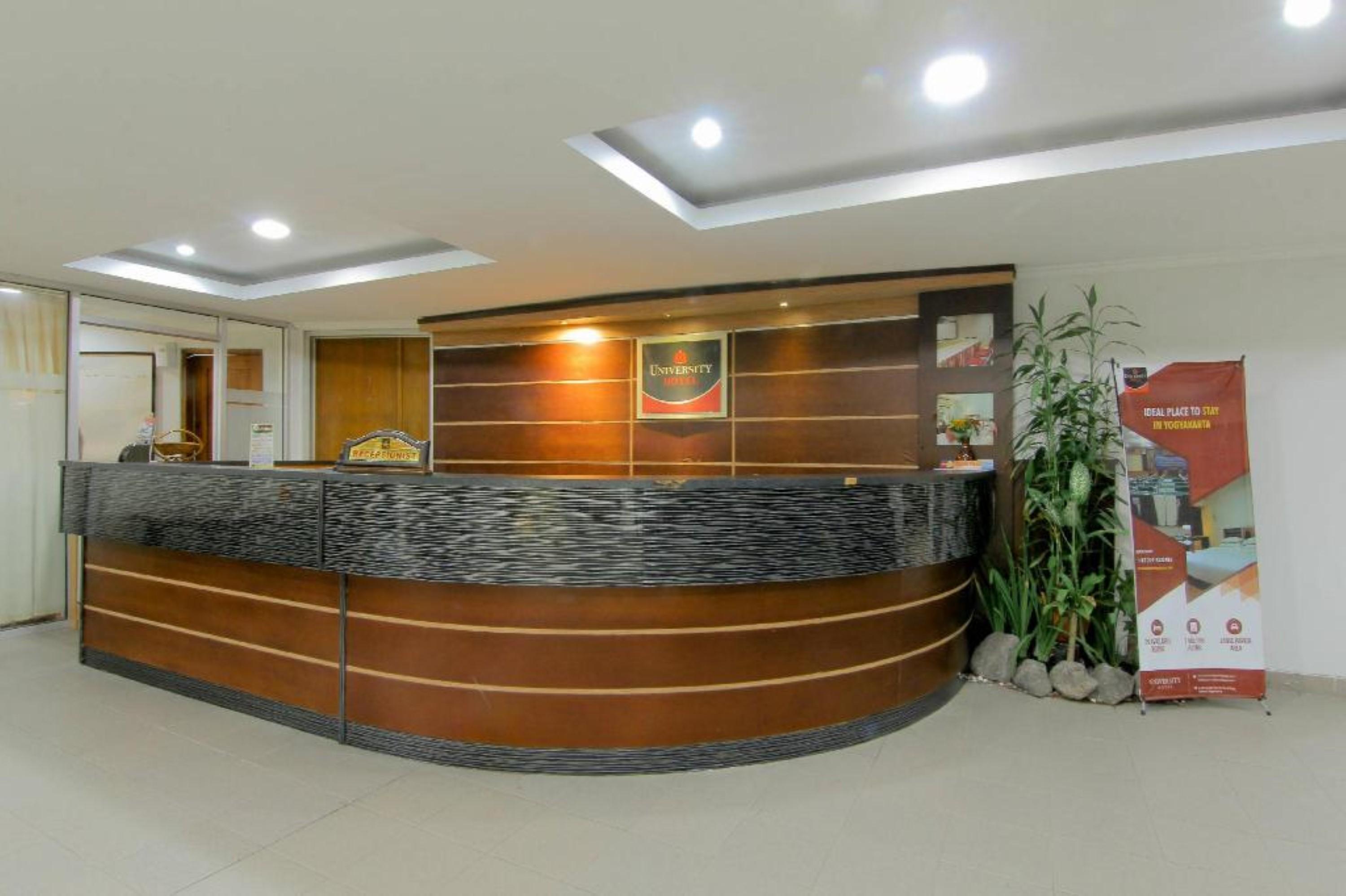 University Hotel Sunan Kalijaga Kalasan ภายนอก รูปภาพ