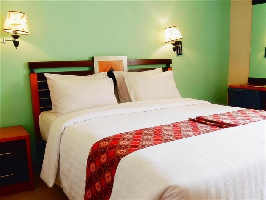 University Hotel Sunan Kalijaga Kalasan ภายนอก รูปภาพ